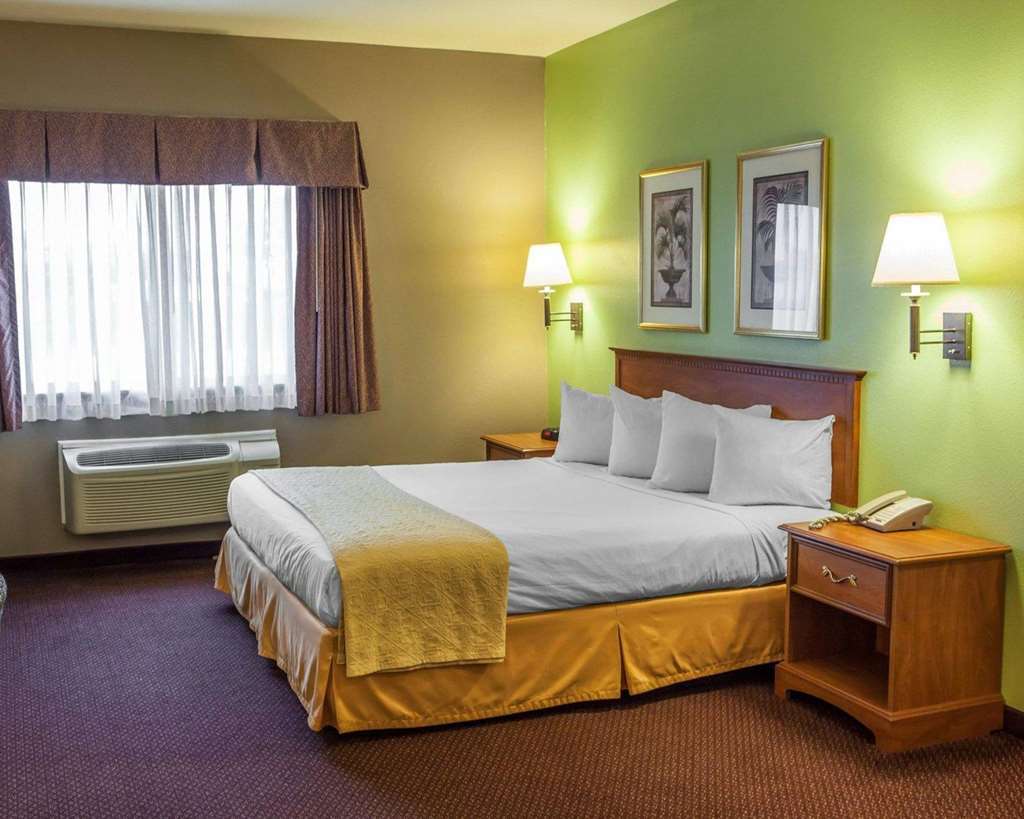 Quality Inn & Suites Hannibal Quarto foto
