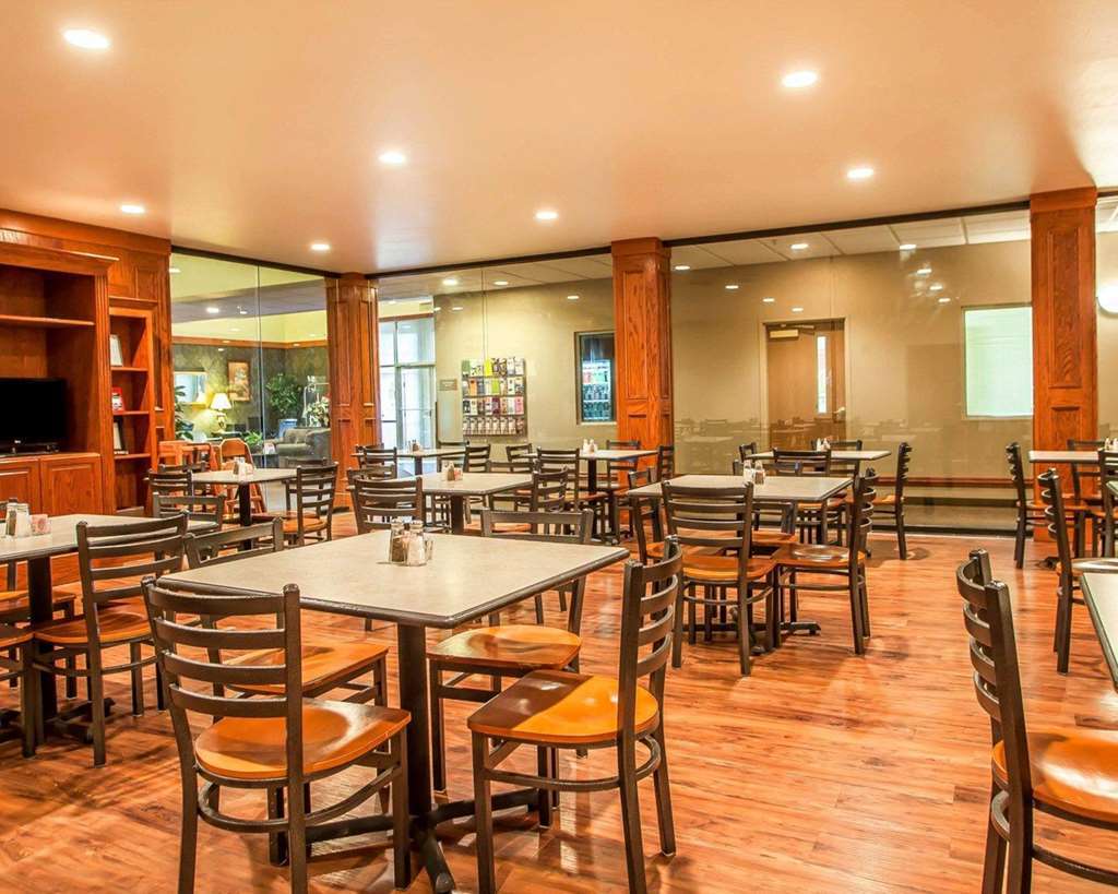 Quality Inn & Suites Hannibal Restaurante foto