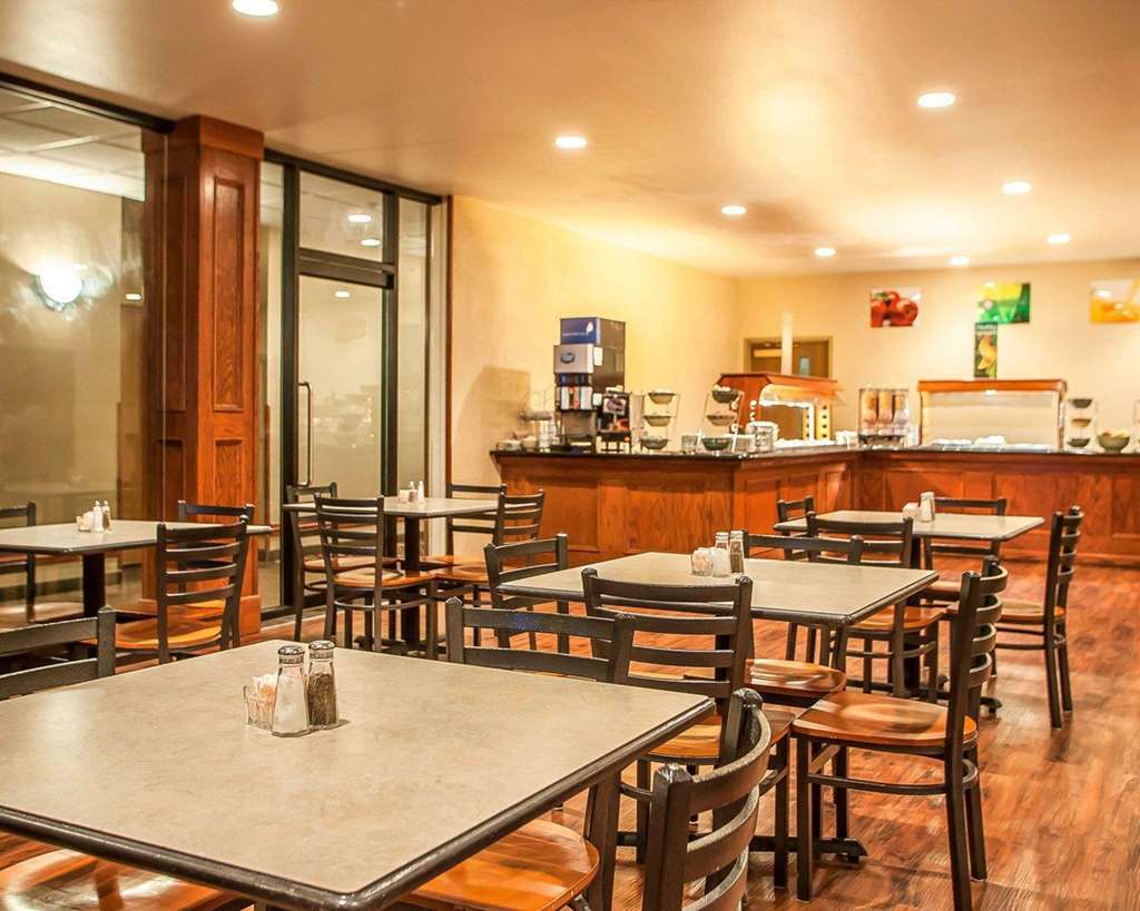 Quality Inn & Suites Hannibal Restaurante foto